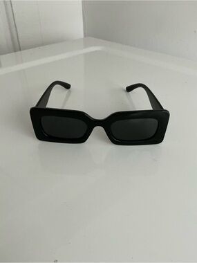 Black Rectangular Slim Frame Sunglasses